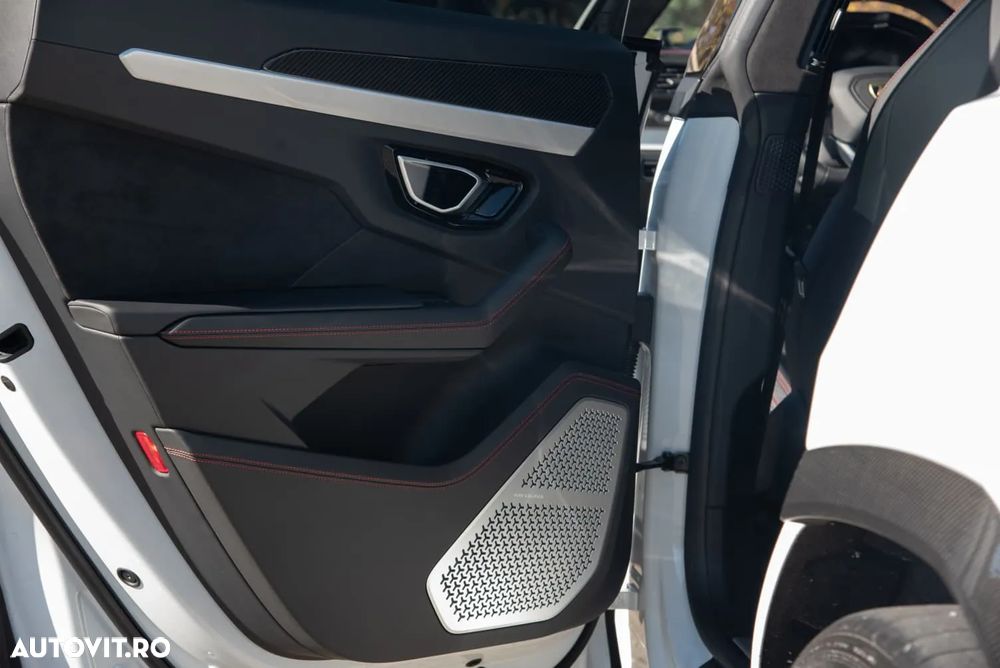 Lamborghini URUS Standard - 35