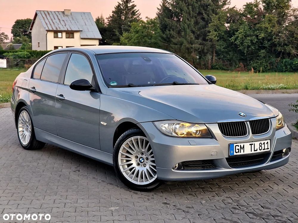 BMW Seria 3 320i - 9