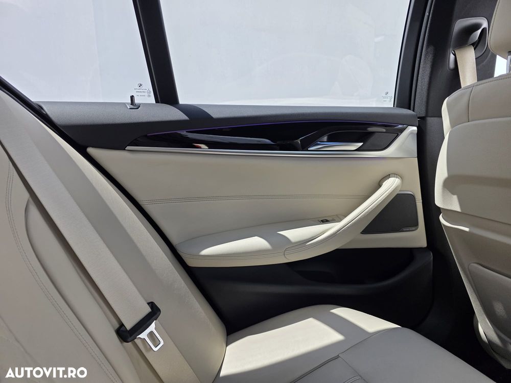 BMW Seria 5 530i xDrive AT MHEV - 17