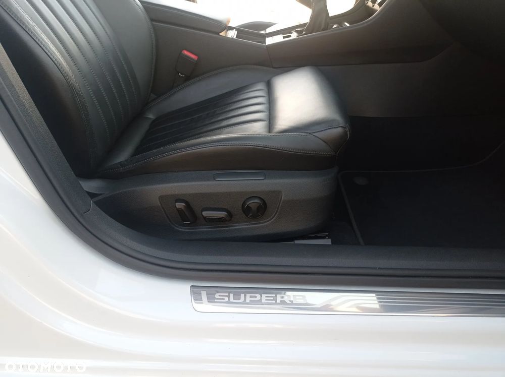 Skoda Superb 2.0 TDI Style - 26