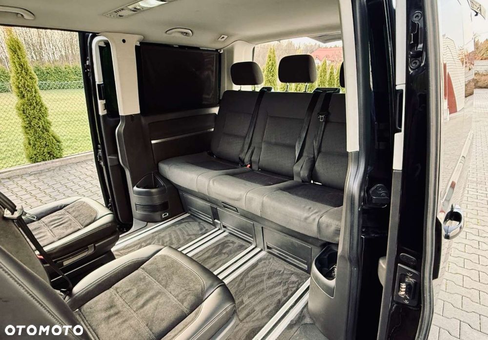 Volkswagen Multivan - 21