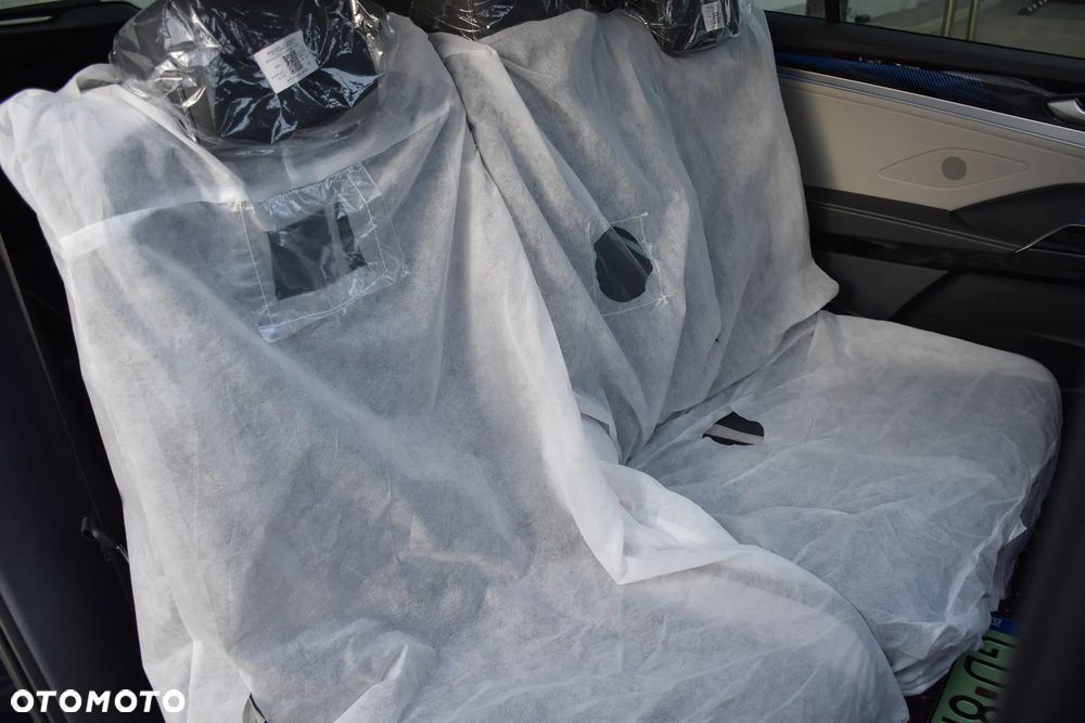 Volkswagen ID.6 - 33