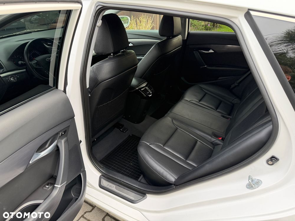 Hyundai i40 2.0 Premium - 23