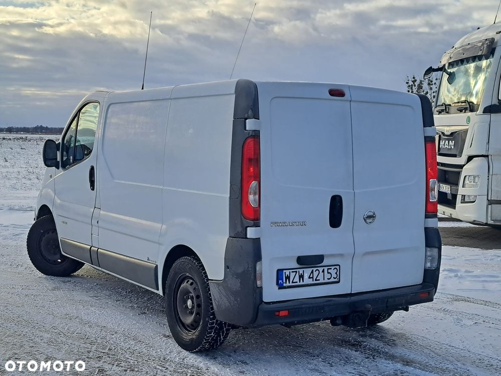 Nissan Primaster - 4