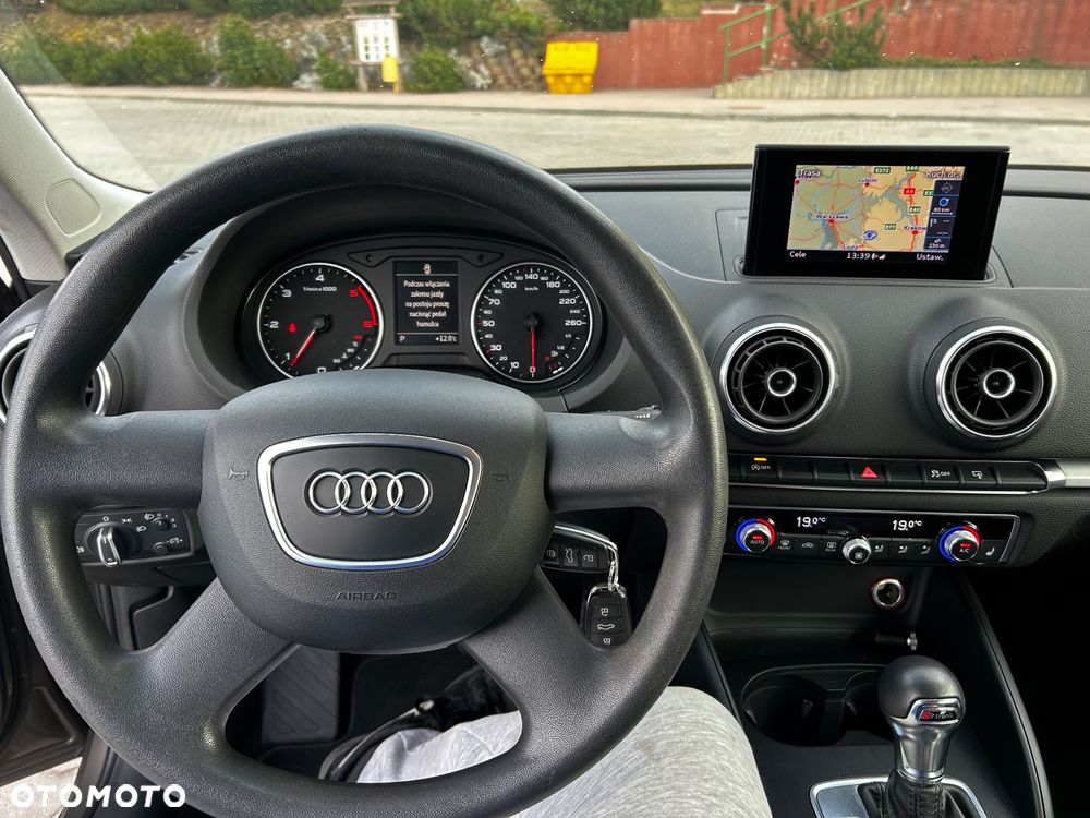 Audi A3 Sportback 1.6 TDI Ambition S tronic - 14