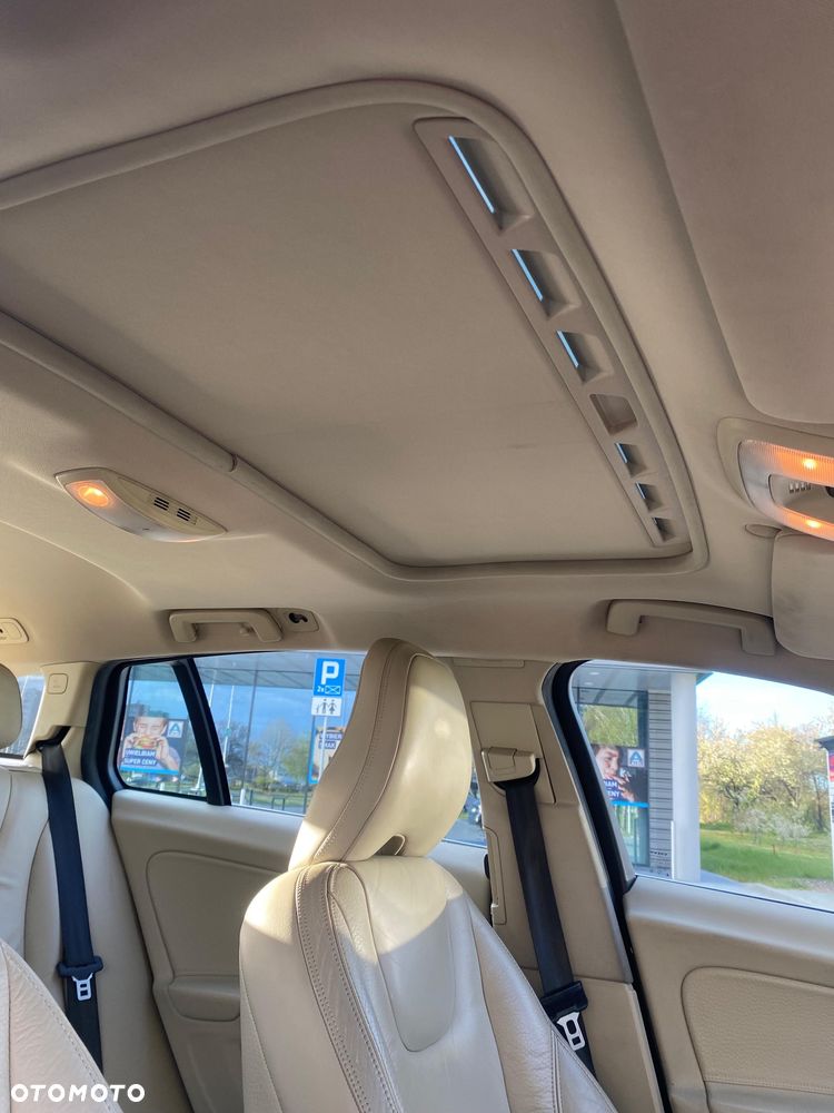 Volvo V60 D5 AWD Summum - 20