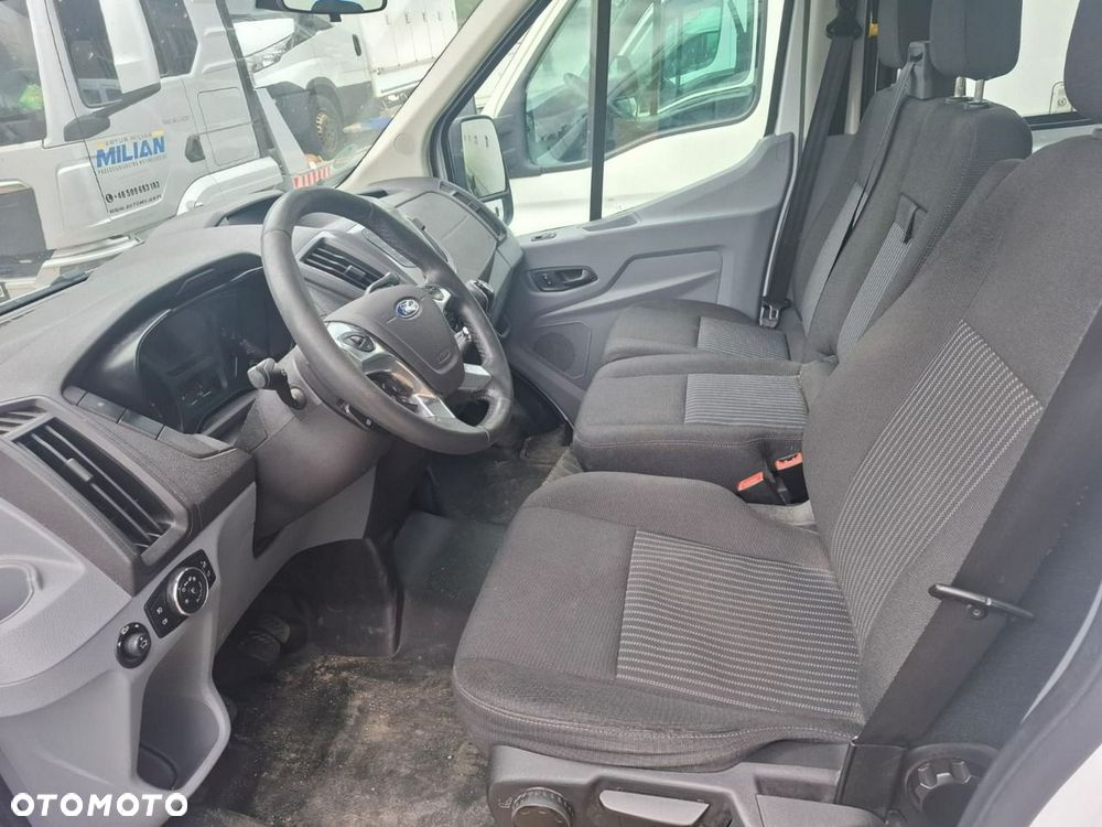 Ford Transit - 4