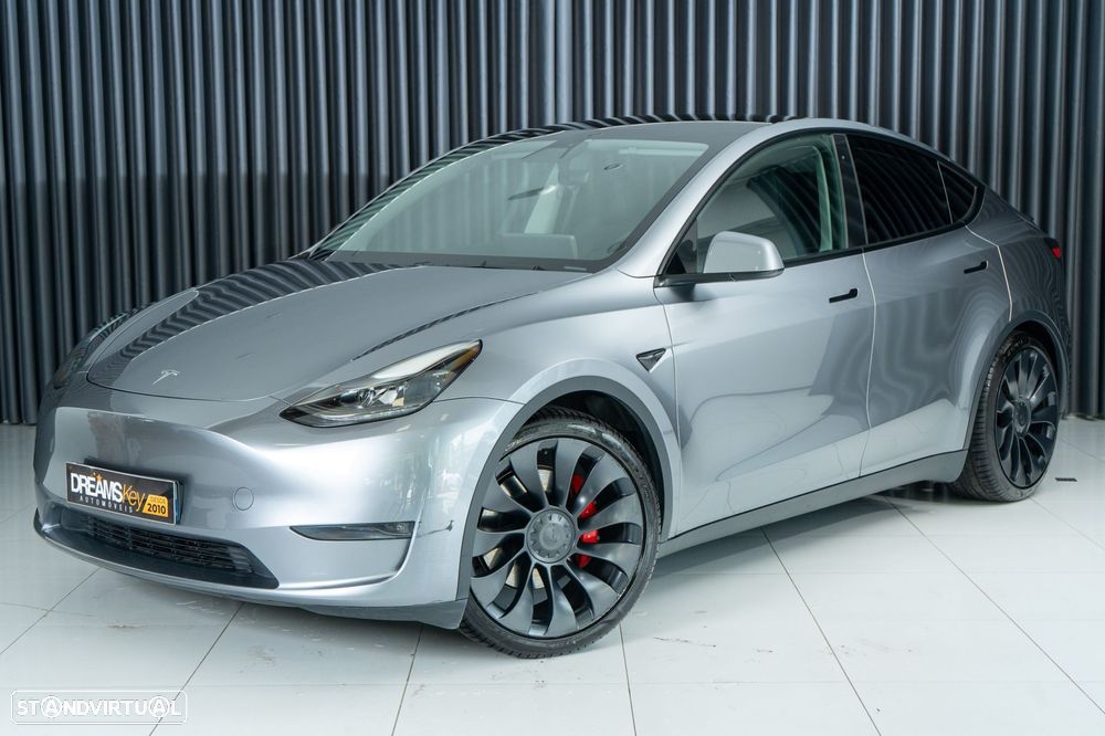 Tesla Model Y Performance Tração Integral - 19