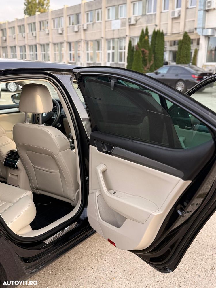 Skoda Superb 2.0 TDI 4x4 DSG Premium Edition - 23