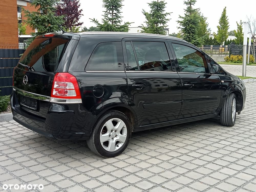 Opel Zafira - 2