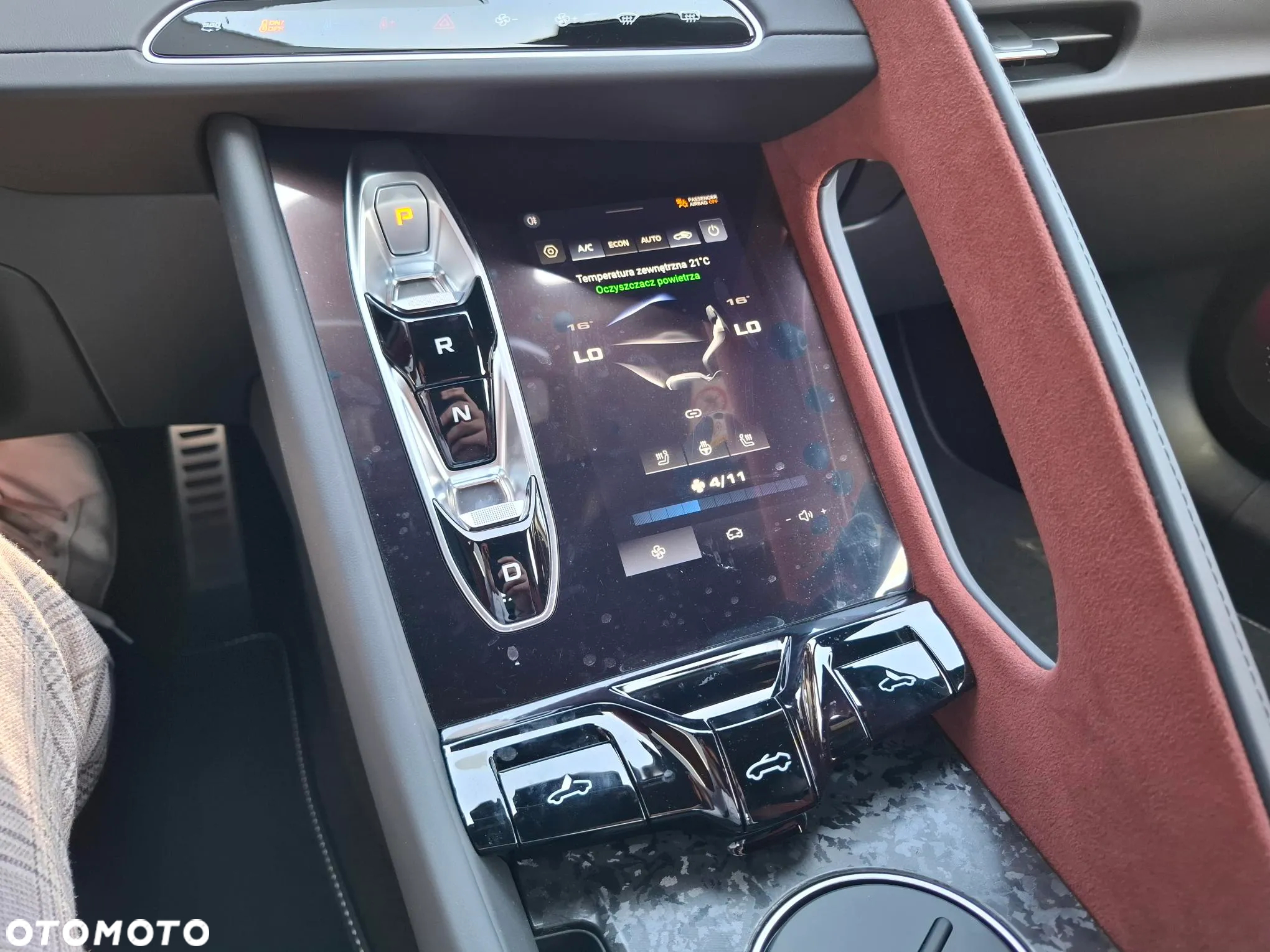 MG Cyberster 77kWh AWD Czarny Dach - 13