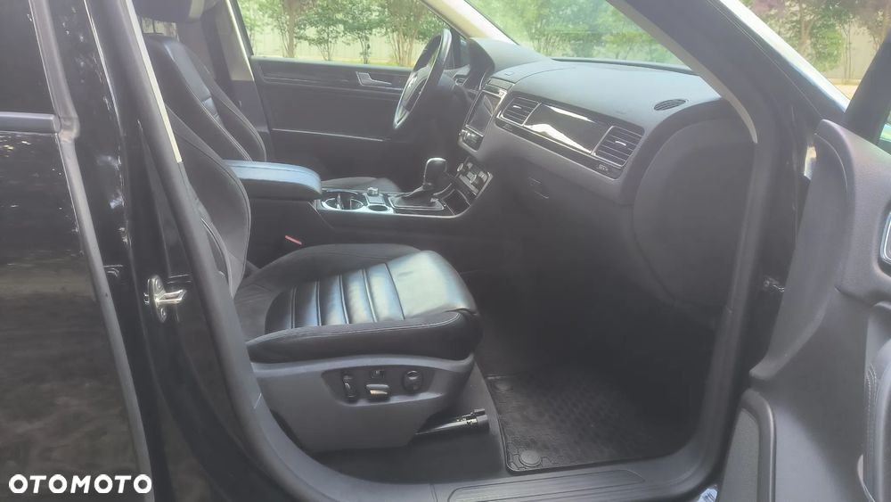 Volkswagen Touareg 3.0 V6 TDI BMT Business Line - 10