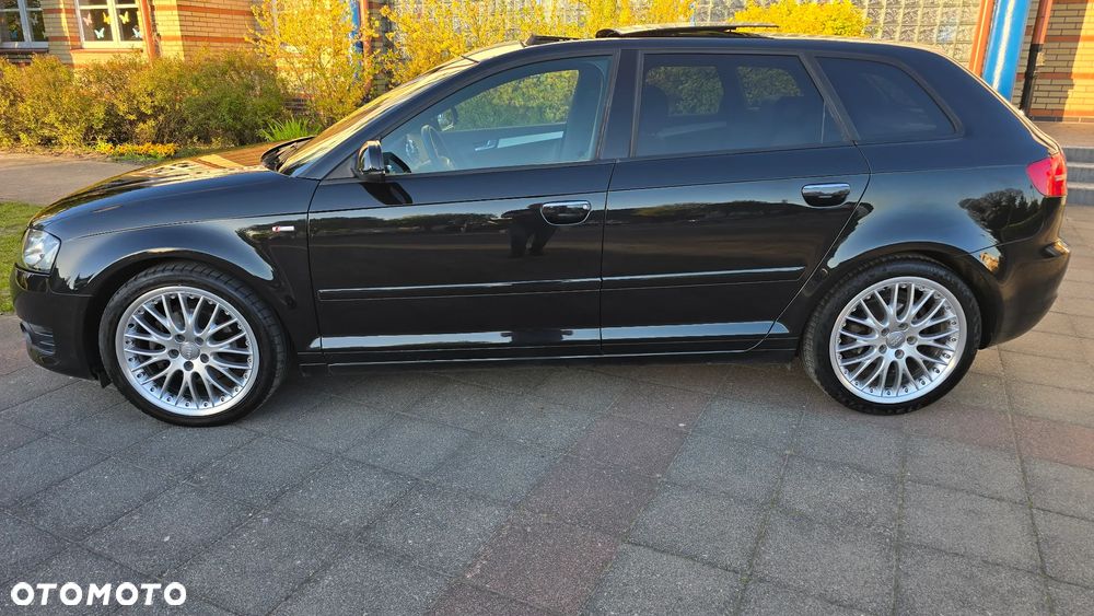 Audi A3 Sportback 1.4 TFSI S Line Sportpaket plus - 2
