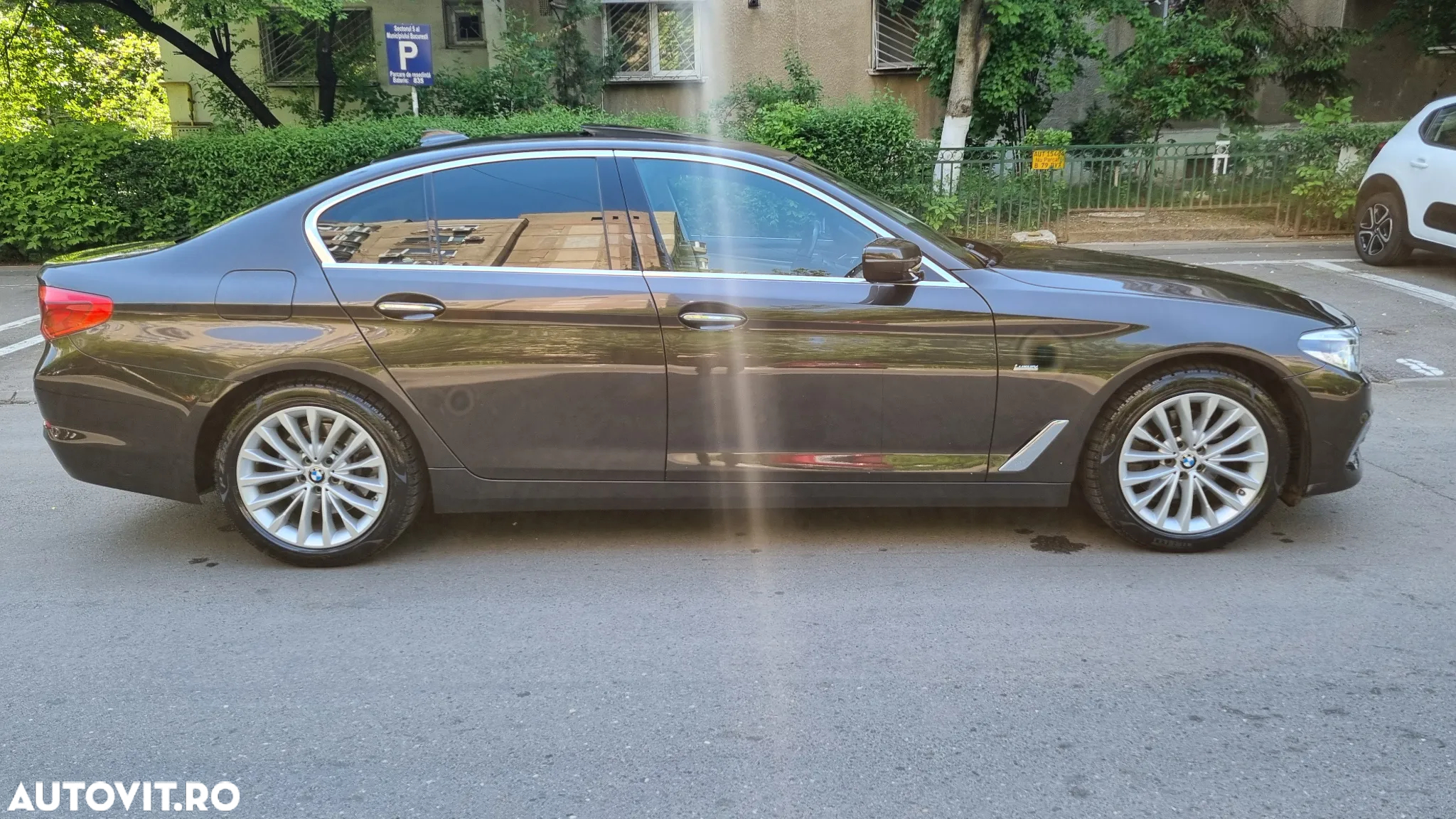 BMW Seria 5 520d Aut. Luxury Line - 13