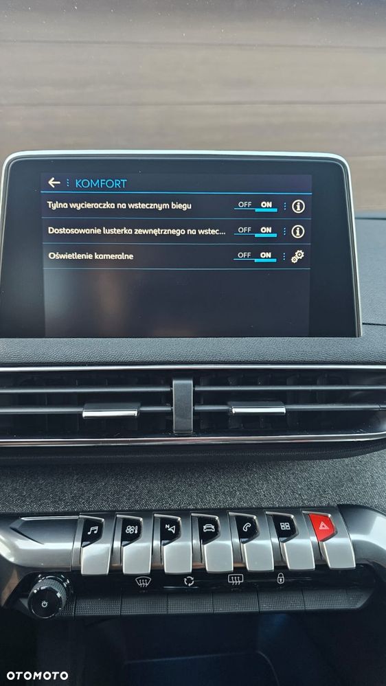Peugeot 3008 1.6 BlueHDi Allure S&S EAT6 - 27
