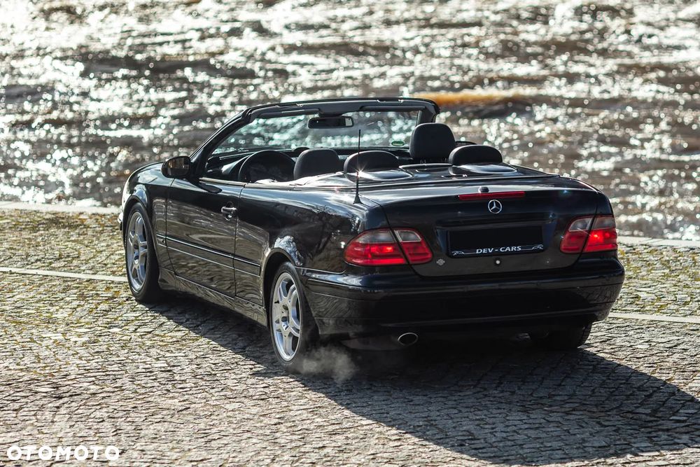 Mercedes-Benz CLK - 16