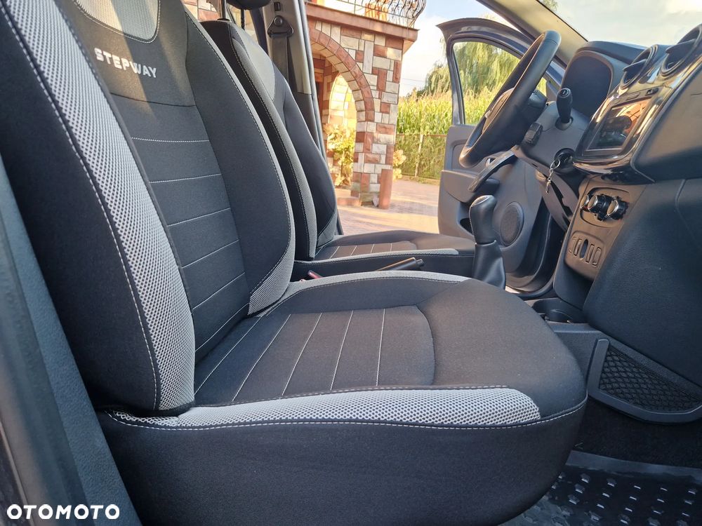 Dacia Sandero 0.9 TCe Laureate S&S - 27