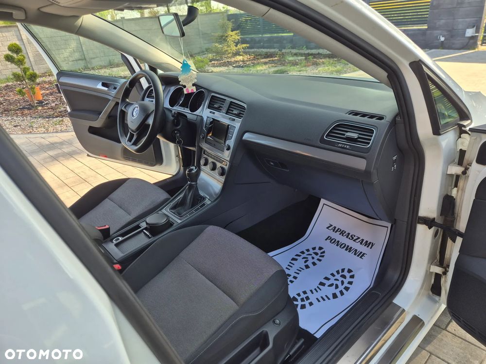 Volkswagen Golf - 6
