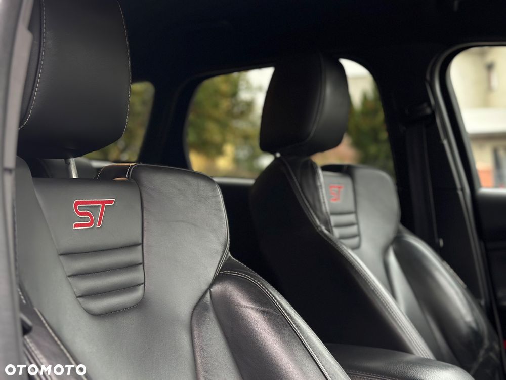 Ford Focus ST - 29