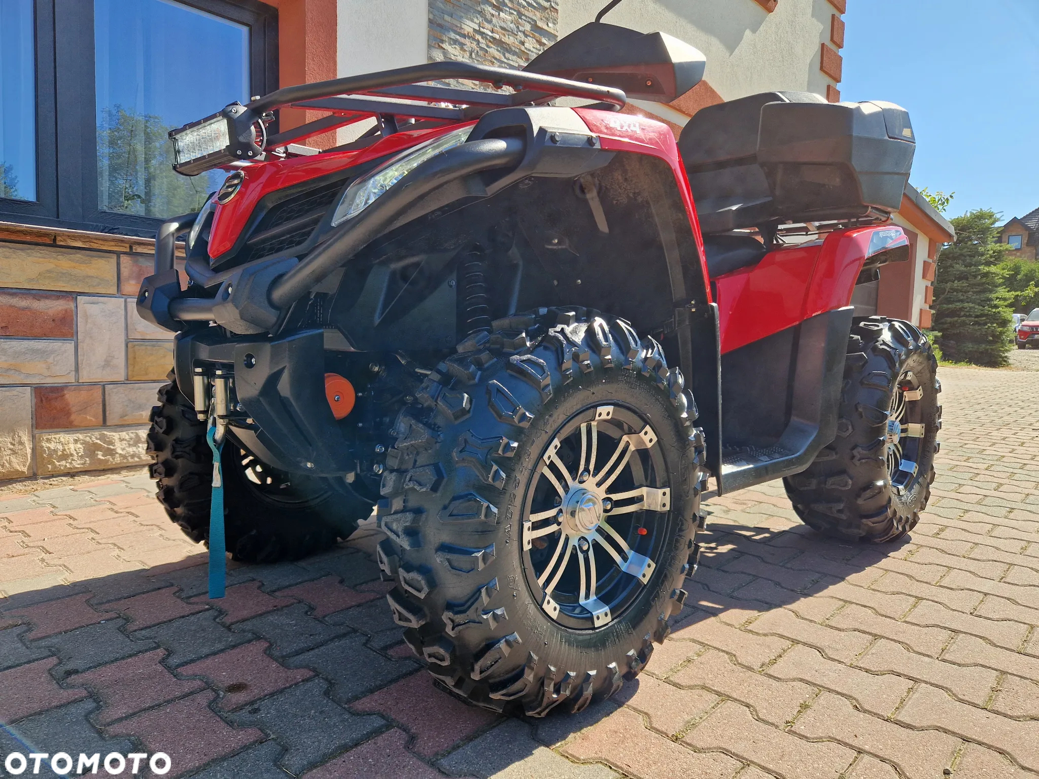CFMoto 300NK
