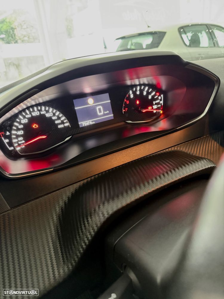 Peugeot 208 BlueHDi 100 Active Pack - 11