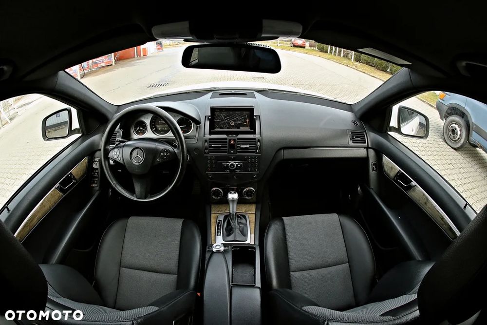 Mercedes-Benz Klasa C 220 CDI DPF Automatik Avantgarde - 10