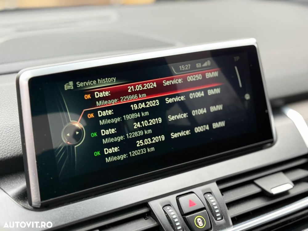 BMW Seria 2 218d - 35