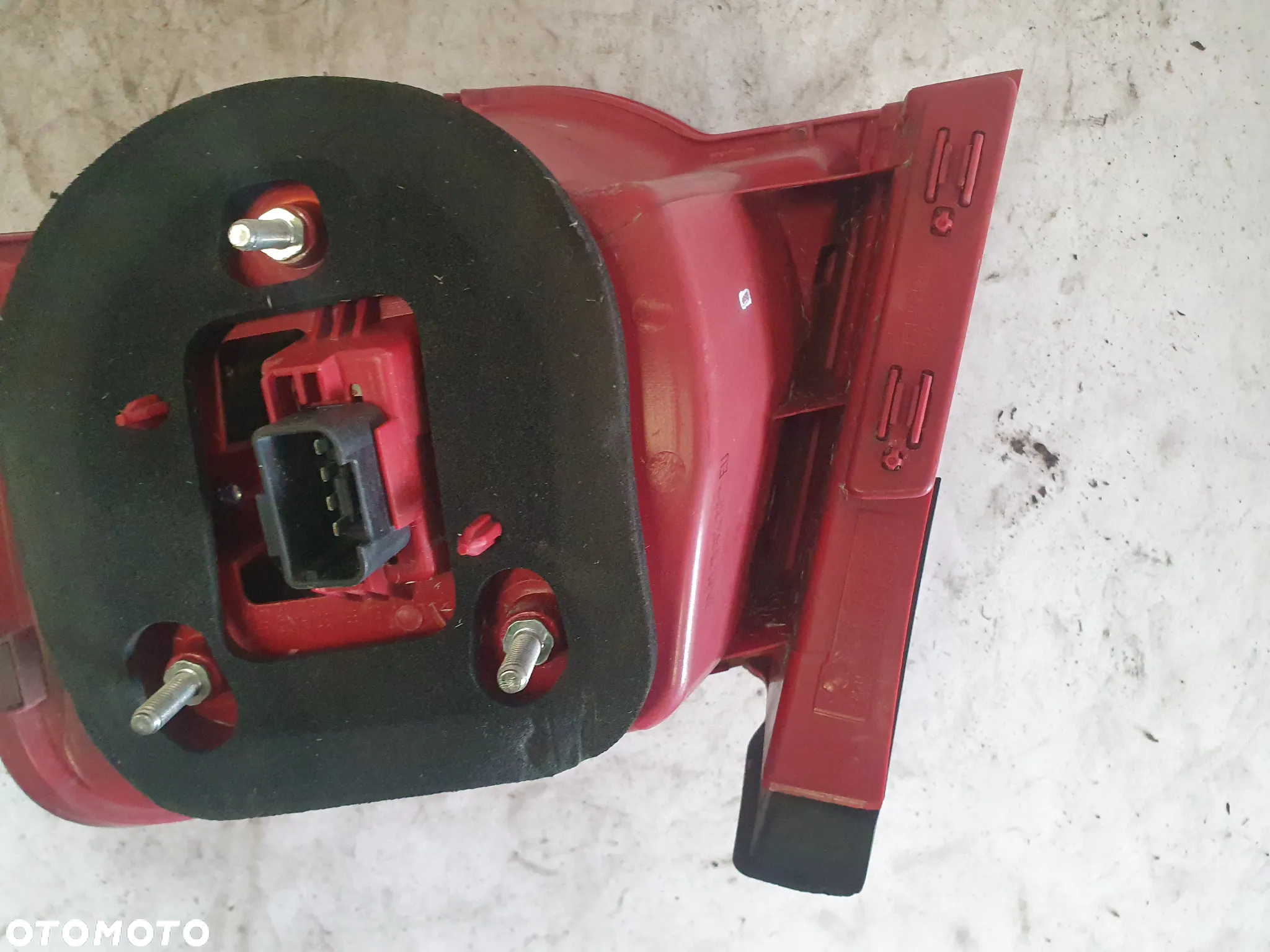 * LAMPA TYLNA PRAWA TYŁ PRAWO VOLKSWAGEN PASSAT B6 LED SEDAN - 8