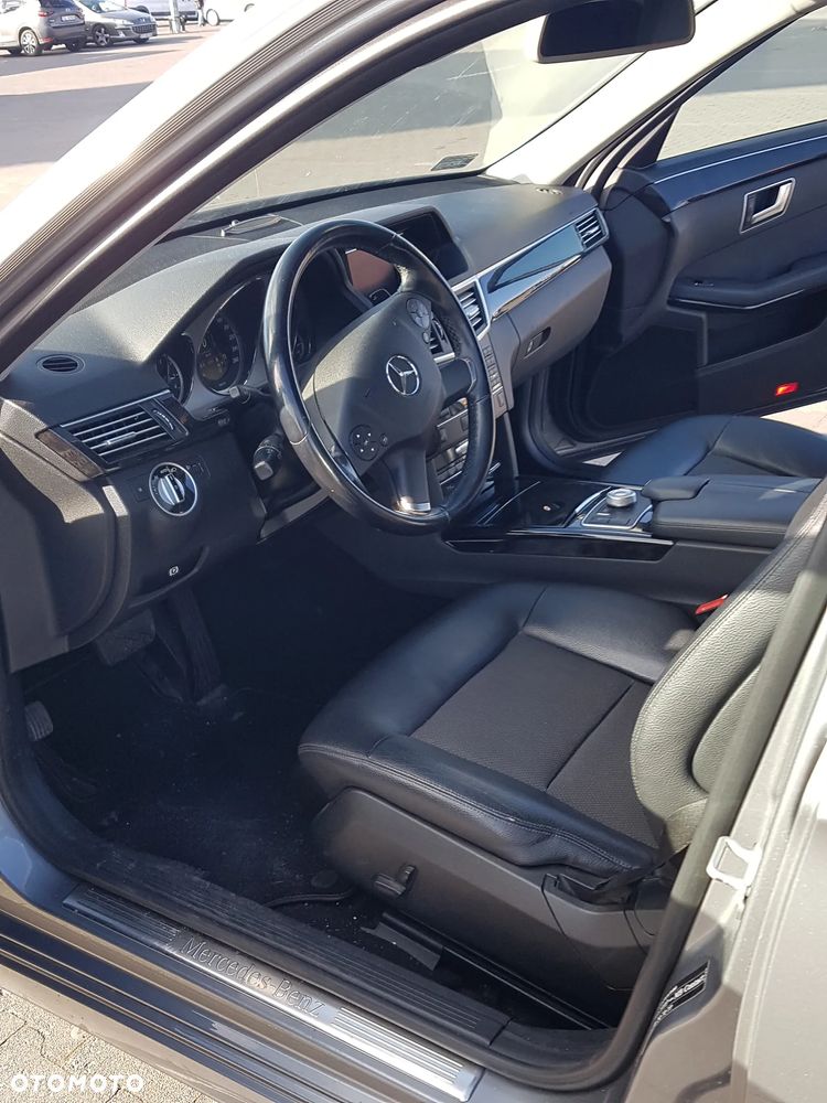 Mercedes-Benz Klasa E 200 CGI BlueEFFICIENCY Automatik - 5