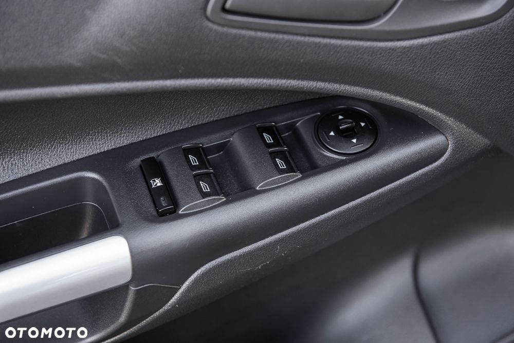 Ford Tourneo Connect Grand - 12