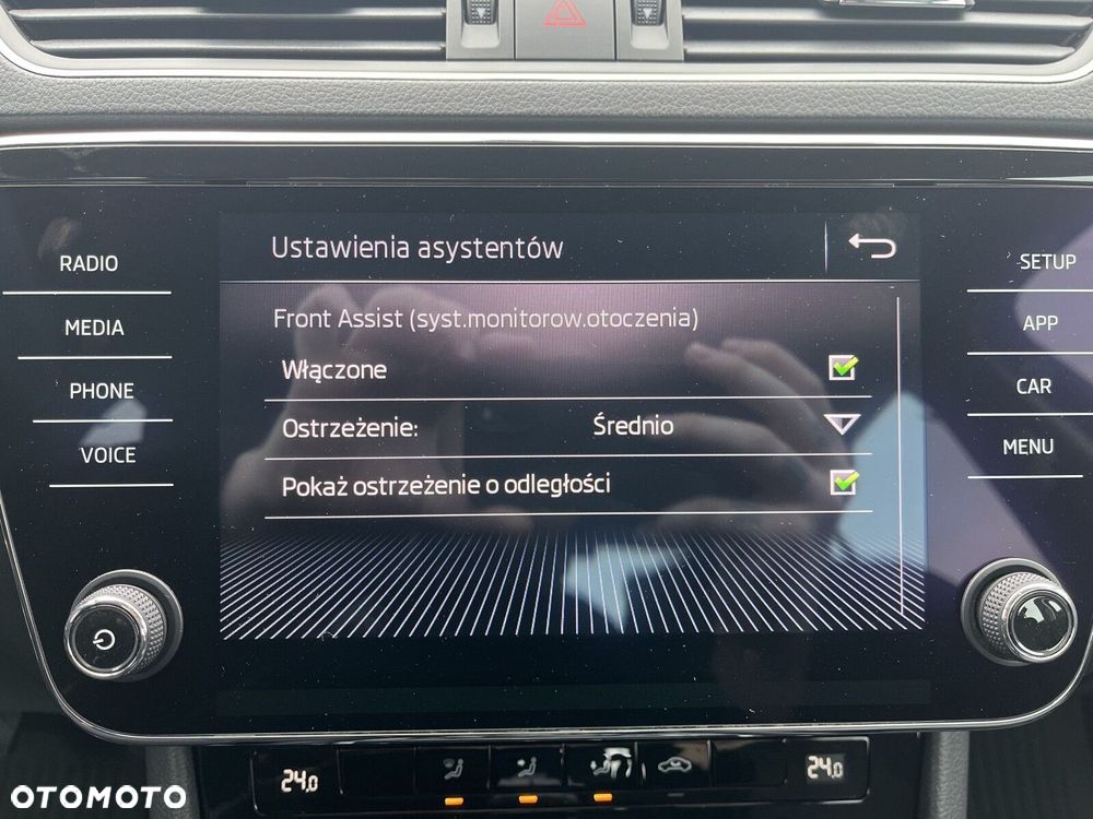 Skoda Superb 2.0 TDI Ambition - 27