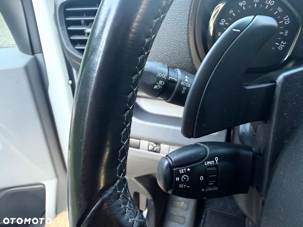 Opel Vivaro - 25