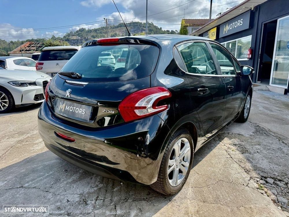Peugeot 208 1.2 VTi SE Style - 25