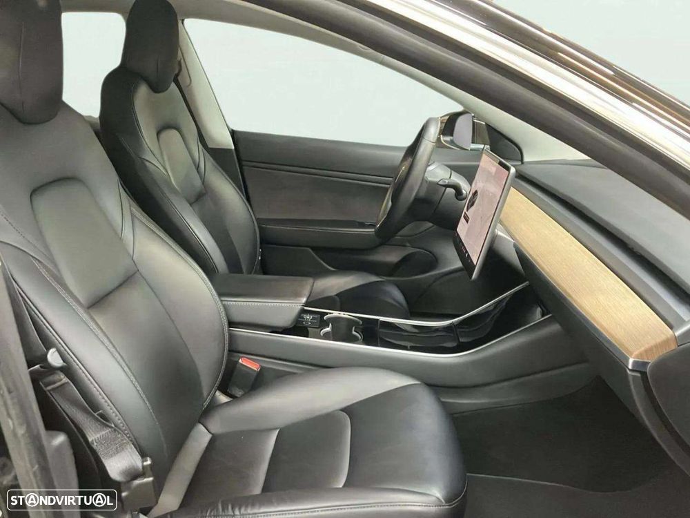 Tesla Model 3 - 17