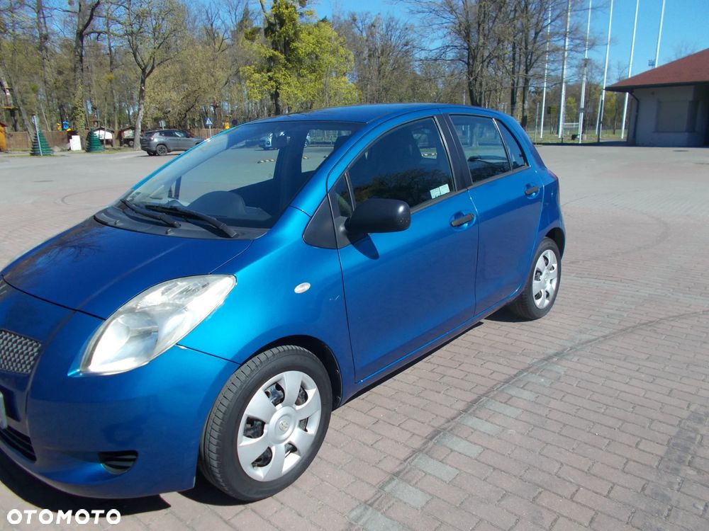 Toyota Yaris 1.3 Luna A/C - 3
