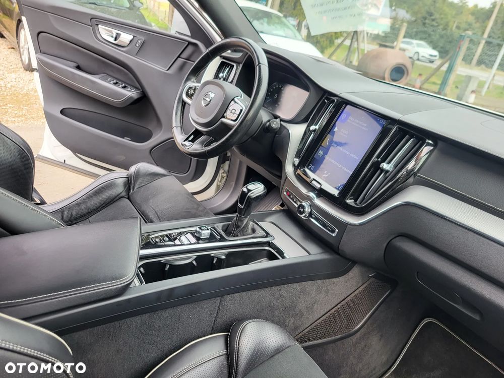 Volvo XC 60 D3 R-Design - 14
