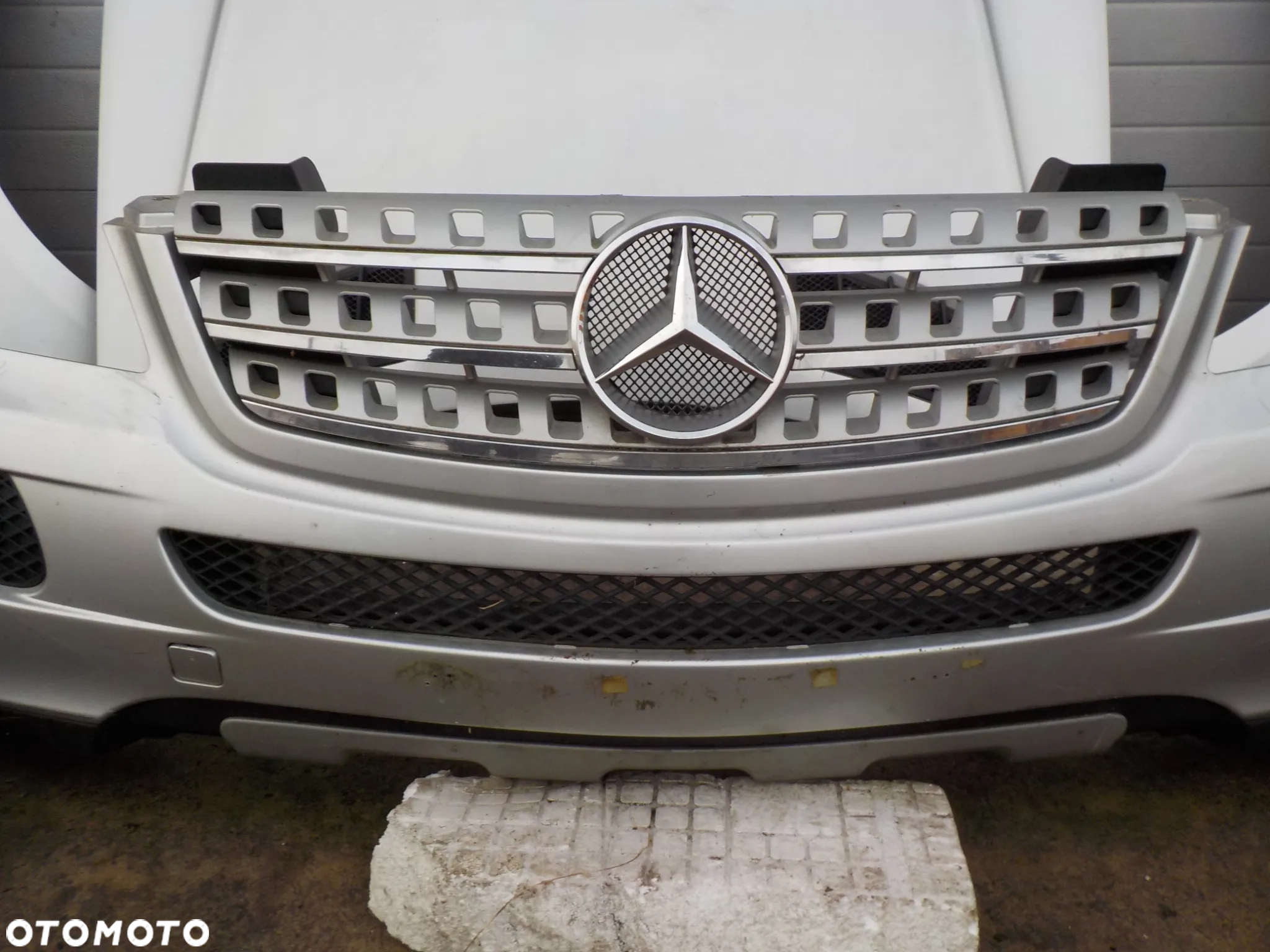 MERCEDES ML W164 PRZÓD MASKA BŁOTNIKI ZDERZAK PAS - 3