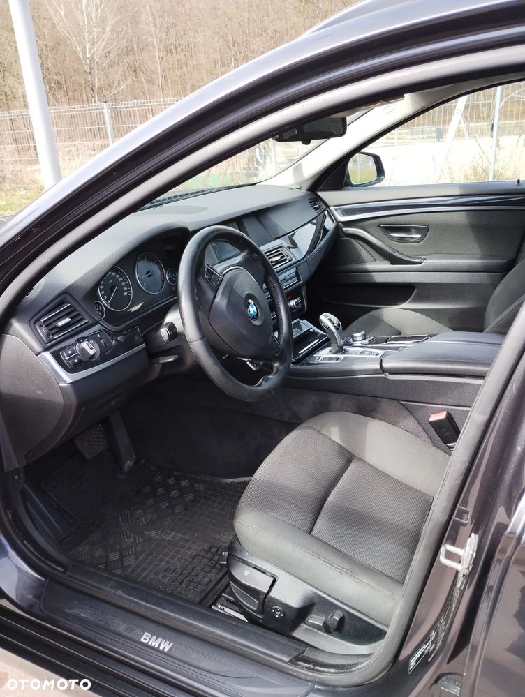 BMW Seria 5 520d - 11