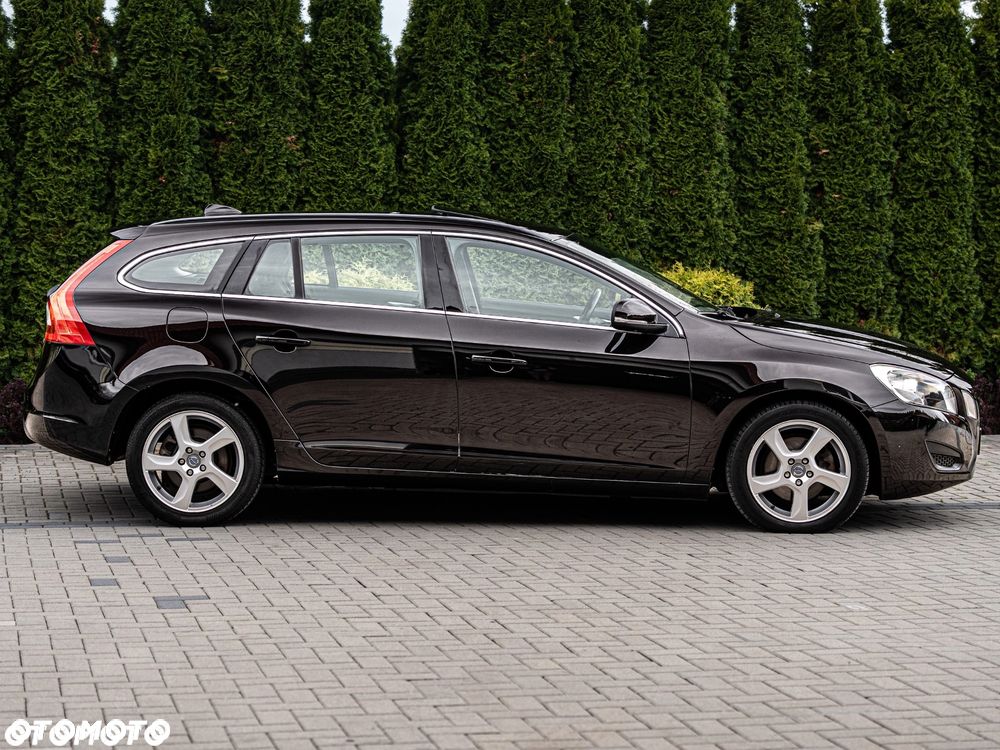 Volvo V60 D4 Momentum - 9