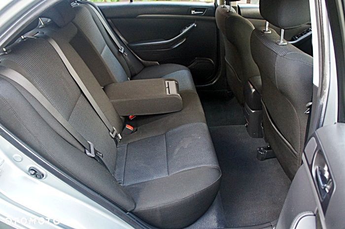Toyota Avensis 2.0 D-4D Edition - 20