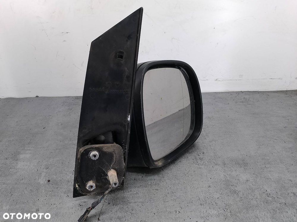 LUSTERKO PRAWE MERCEDES-BENZ VITO 639 2326.36.002 3583 - 3