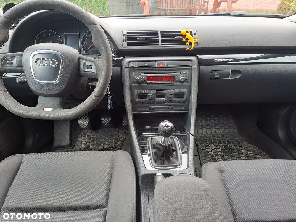 Audi A4 ver-1-8t-quattro - 7