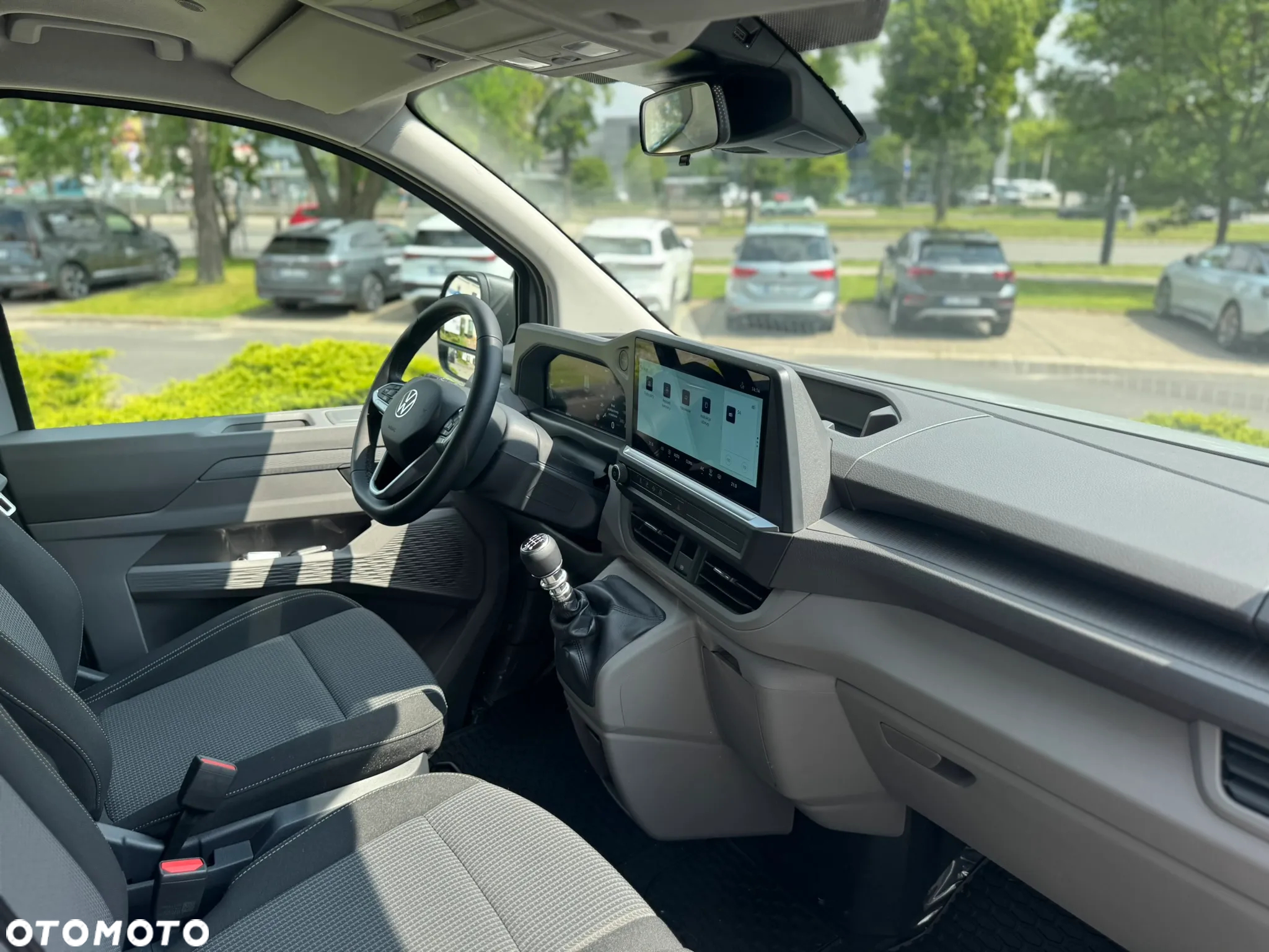 Volkswagen Caravelle - 22