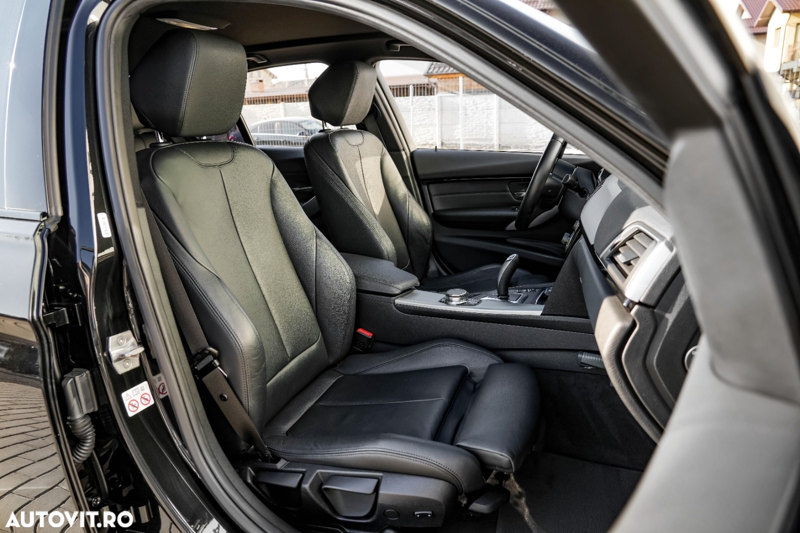 BMW Seria 3 318i Aut. M Sport - 14