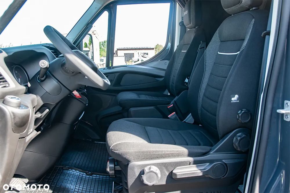 Iveco Daily 70C18HA8/P Hi-Matic Autolaweta 180KM - 18