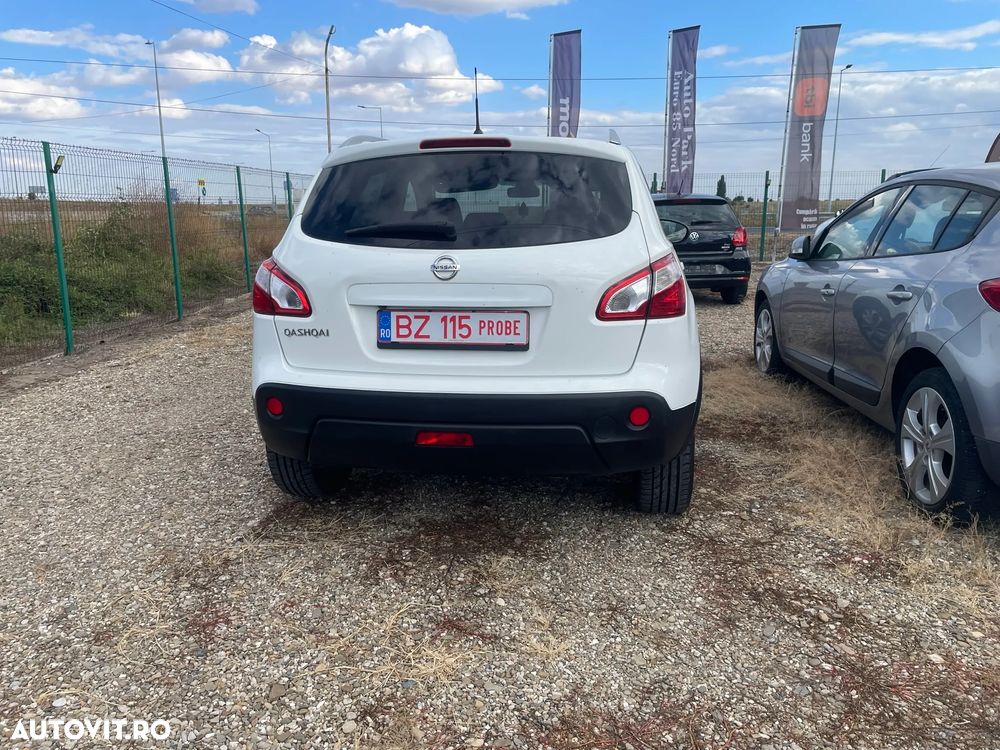 Nissan Qashqai 2.0 DCI 4 x 4 DPF Aut acenta - 5