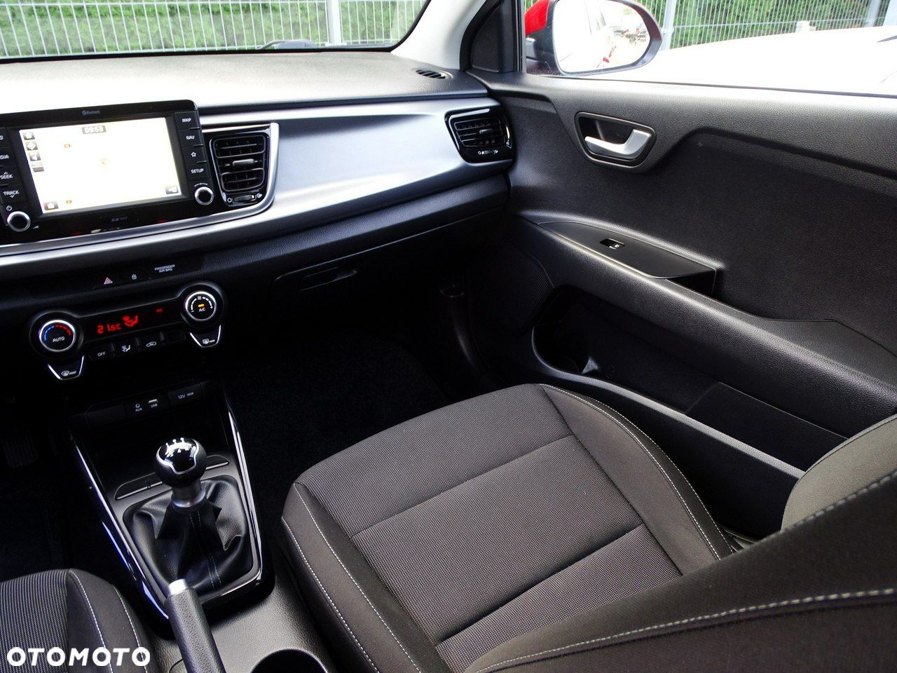 Kia Rio - 35