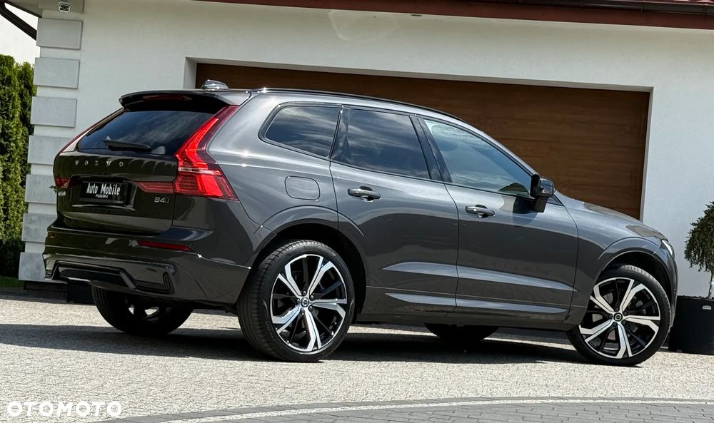 Volvo XC 60 B4 D AWD Plus Dark - 3