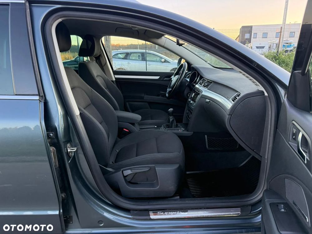 Skoda Superb 2.0 TDI 4x4 Ambition - 17