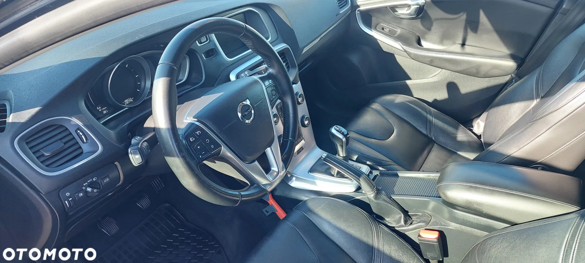 Volvo V40 D3 Momentum - 10